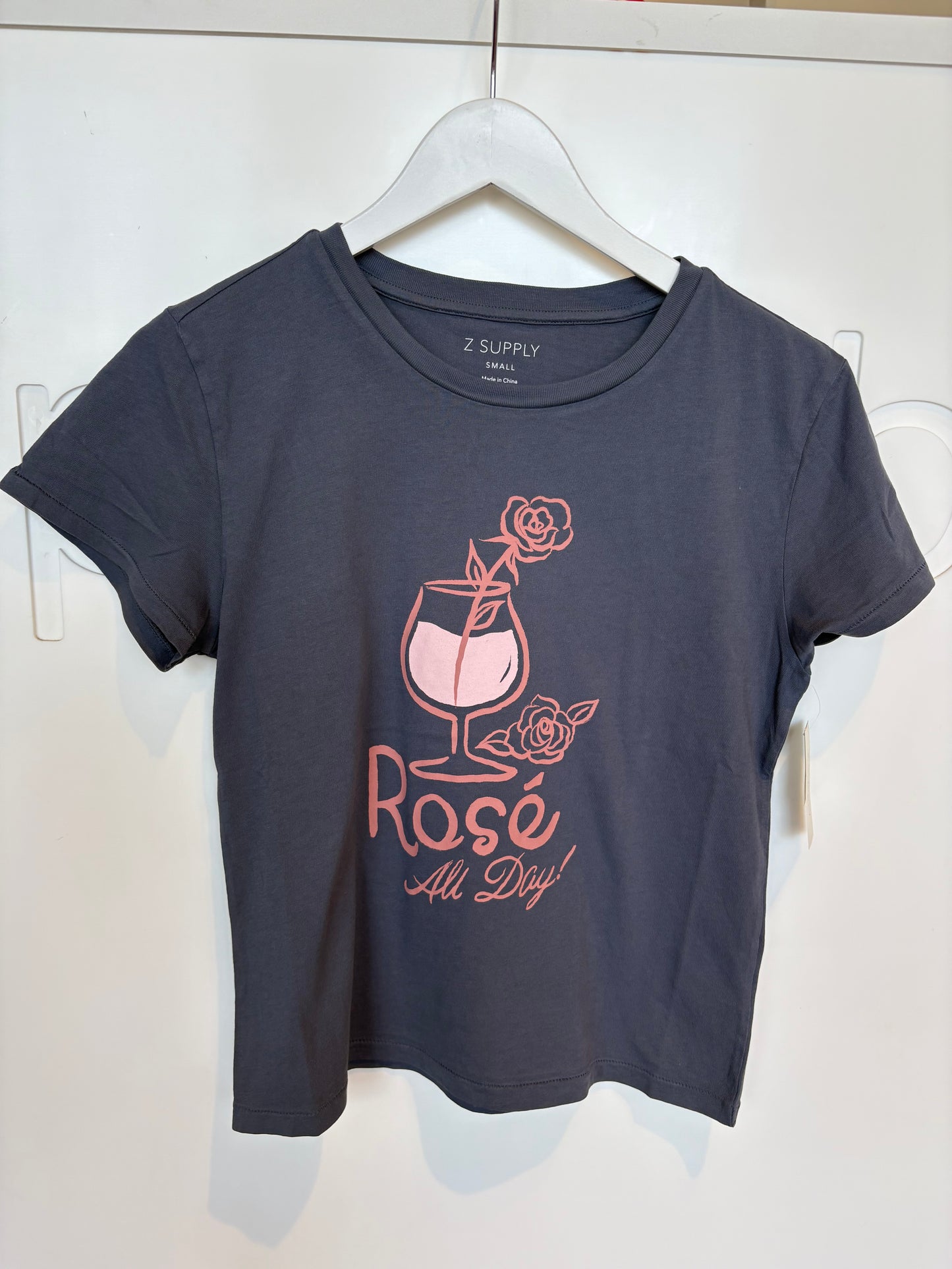 Rose Tourist Tee