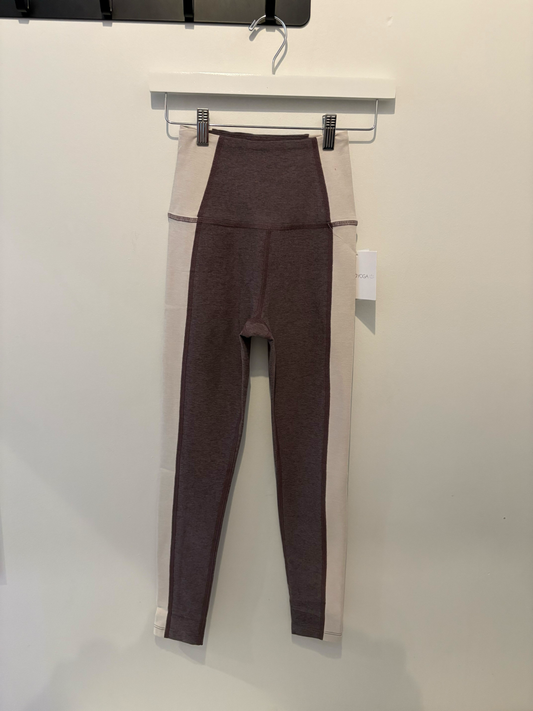 Beyond Yoga Grey/White Legging